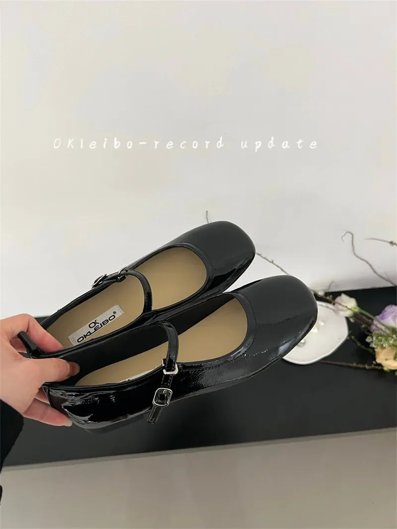 Eva™ – Cushioned & Wide-Fit Comfort Shoe