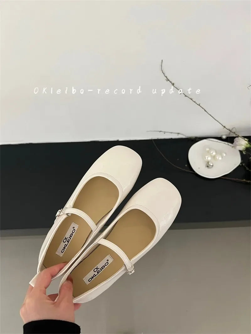 Eva™ – Cushioned & Wide-Fit Comfort Shoe